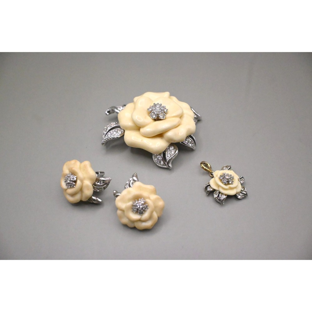 Vintage Nolan Miller Lara Camellia Parure Brooch Earring Charm Lucite Flower Set